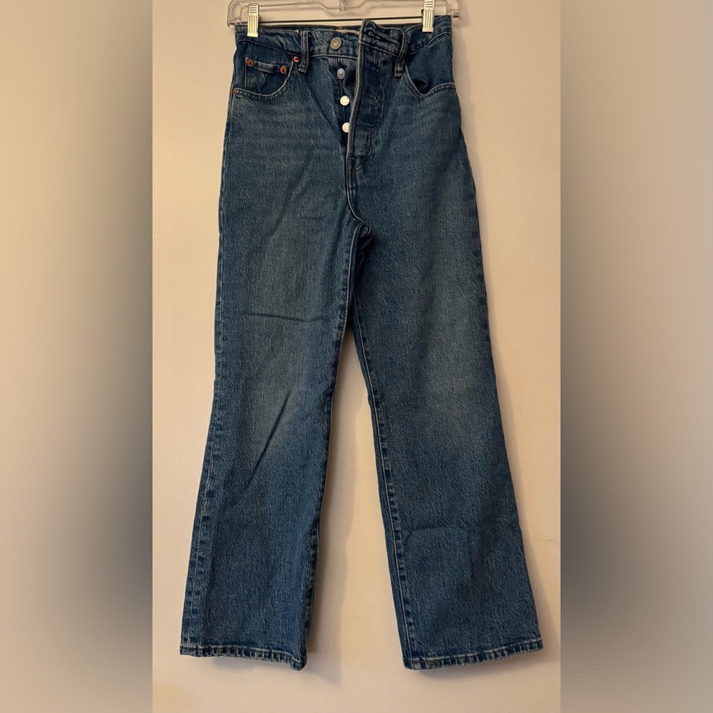 Levi’s Ribcage Cropped Bootcut Jeans